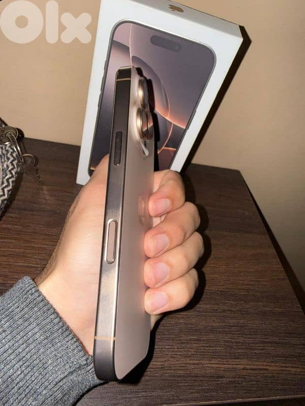 Iphone 16 pro 256GB 94% battery health   0 scratches  2 SIM 2