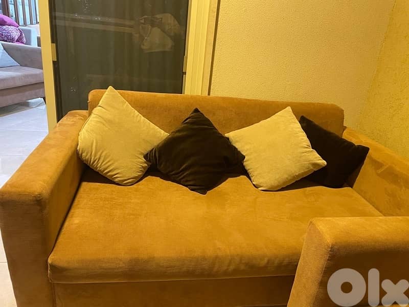SOFAS WITH CUSHIONS 3