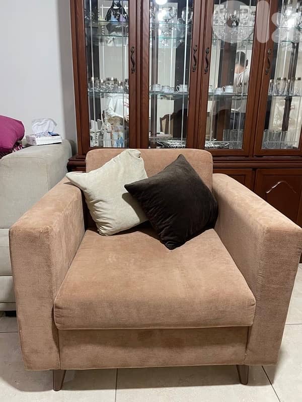 SOFAS WITH CUSHIONS 4