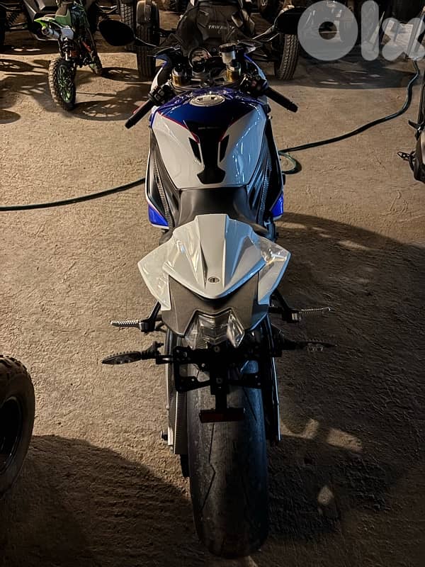 BMW S1000RR 4