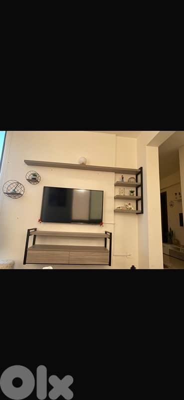 Twin bedroom, tv unit, wardrobe 2