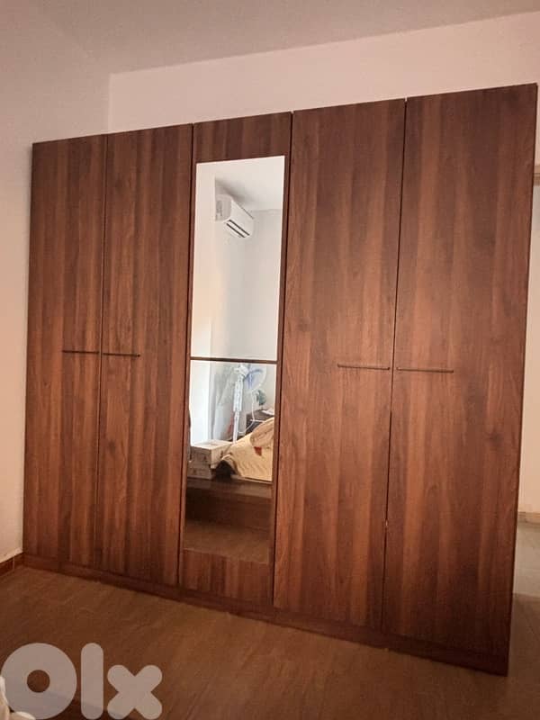 Twin bedroom, tv unit, wardrobe 3