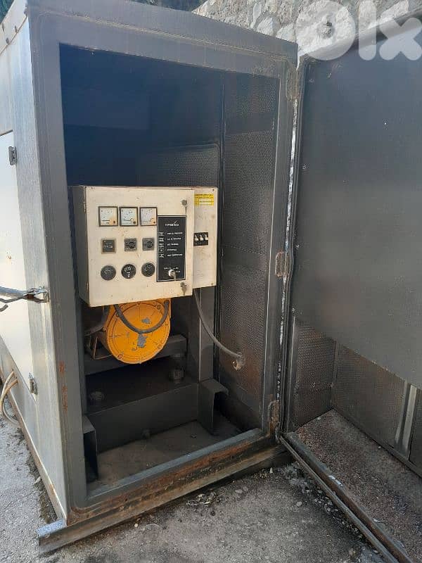 Generator 27 KVA  مولد مع كاتم 2