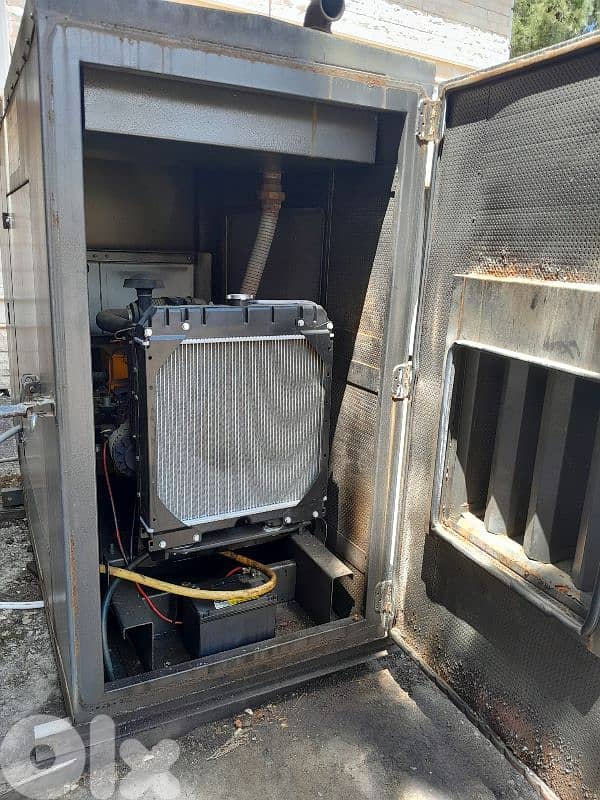 Generator 27 KVA  مولد مع كاتم 3