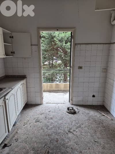 Achrafieh 260m2 Investment Deal - شقة لقطة قرب الخارجية