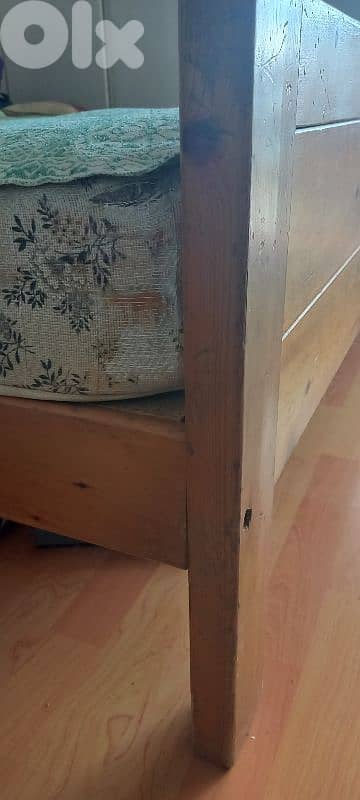king size bed wood 2