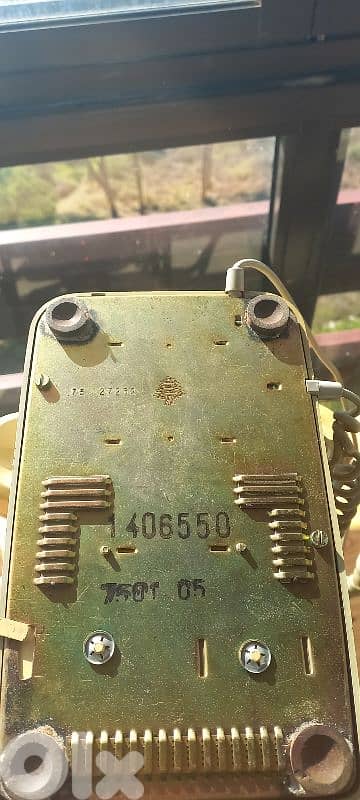 old telephone beige ITT