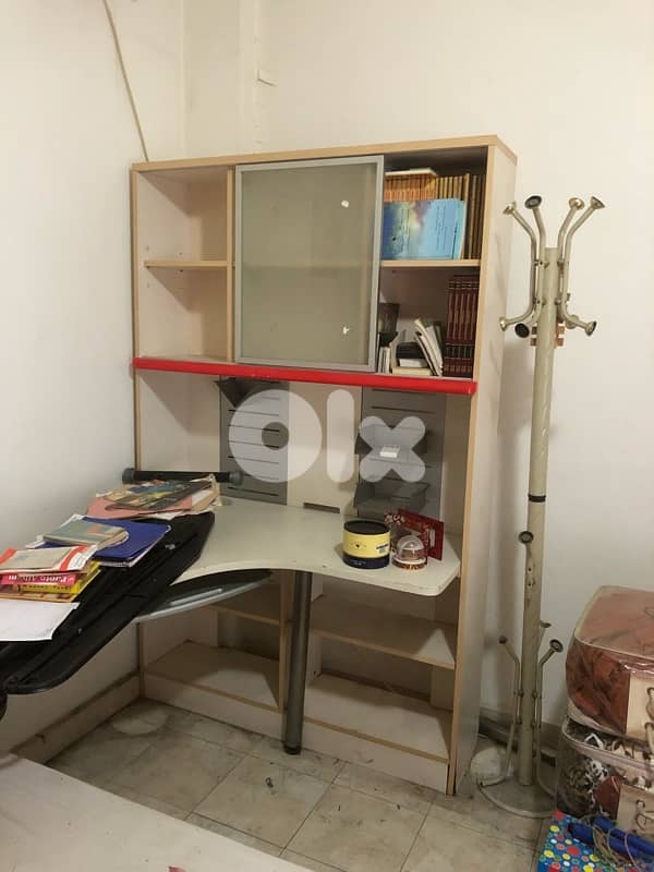 Bedroom For Sale / غرفة نوم للبيع 3