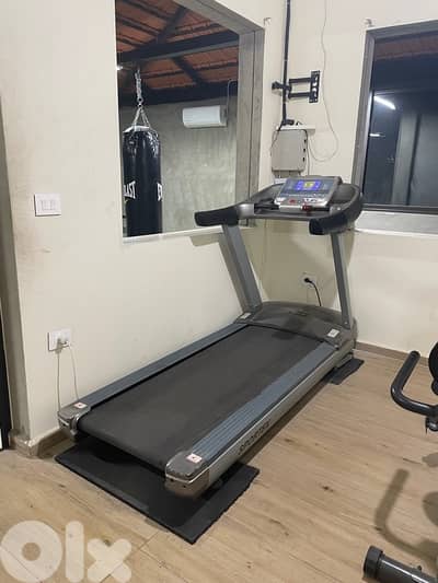 Commercial gym treadmill for sale