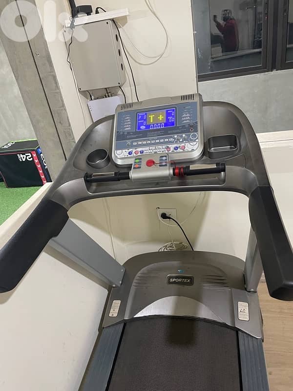 Commercial gym treadmill for sale 2