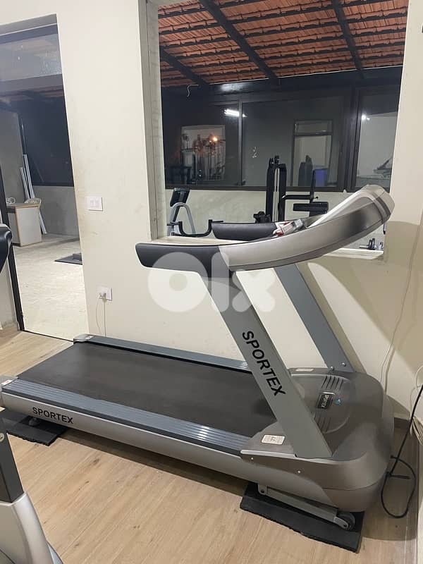 Commercial gym treadmill for sale 3