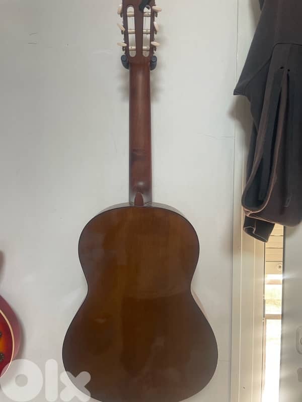 Yamaha C40 Classic Guitar 1