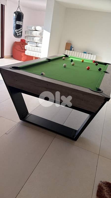 Modern Billiard Pool Table 8ft 8