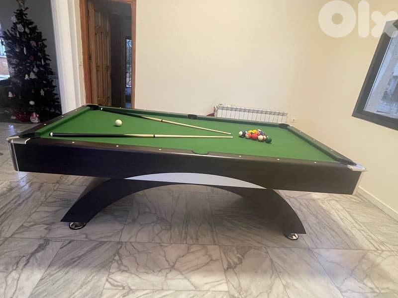 Rainbow Billiard Pool Table 8ft 4