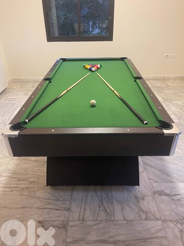 Rainbow Billiard Pool Table 8ft 5