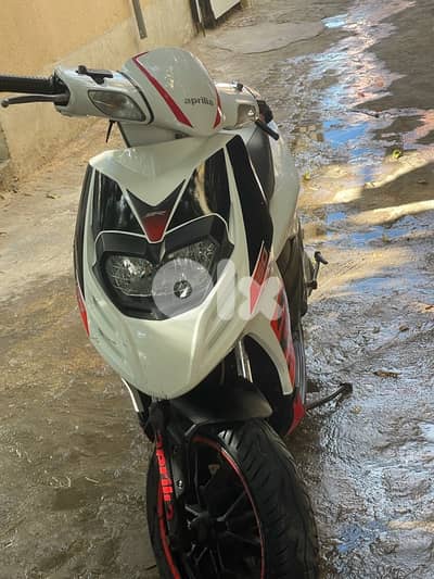 Aprillia Model 2021