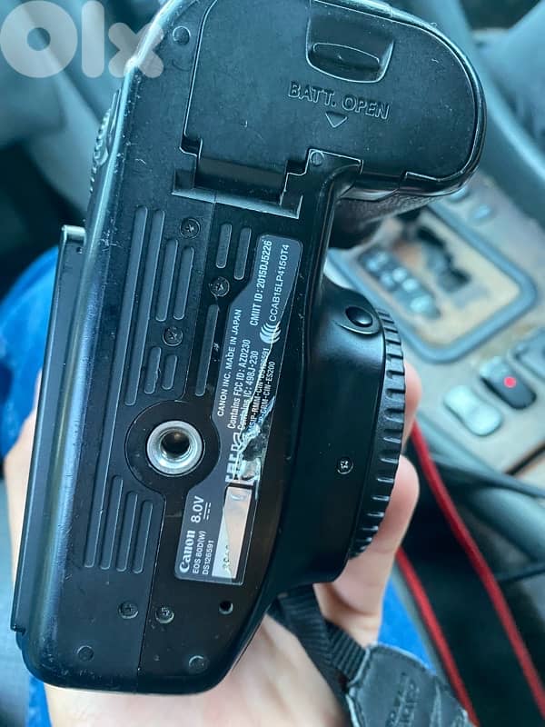 camera canon 80 d body only 5