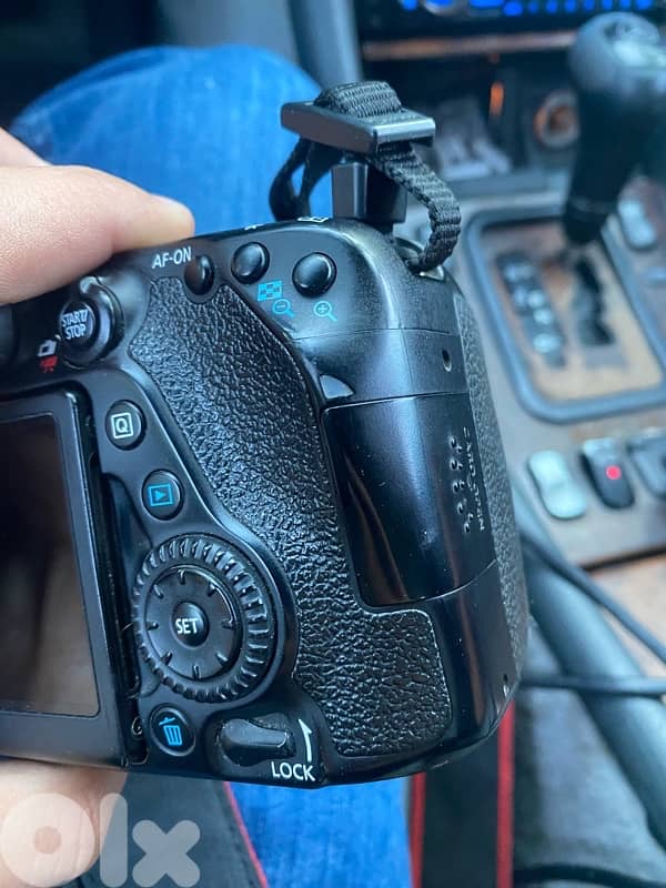 camera canon 80 d body only 6