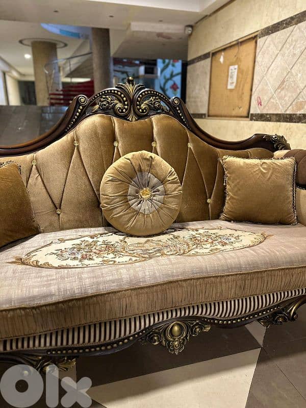 طقم كنبايات مصري حفر خشب زان اربع قطع وطاولة 10