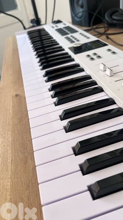 Arturia Keylab Essential 61