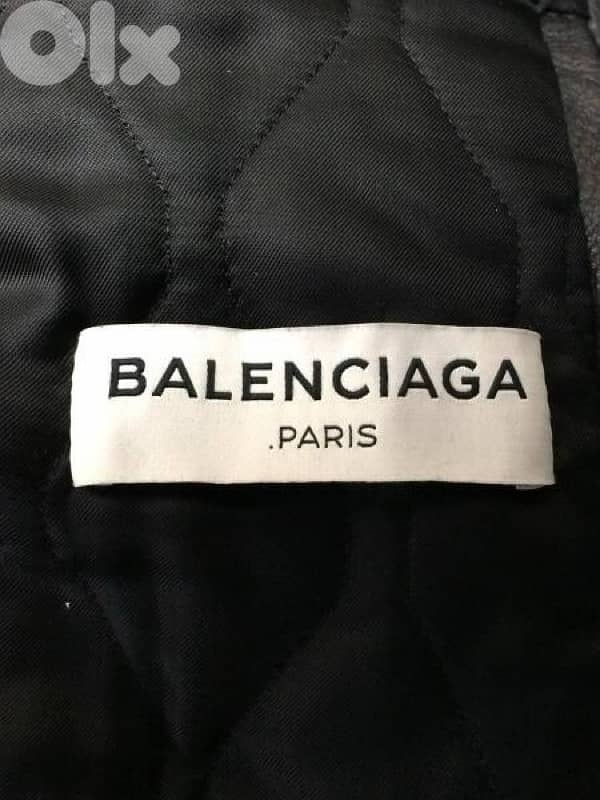 Balenciaga 1