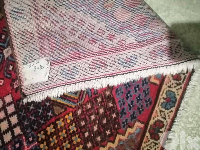 سجاد عجمي إيراني بختيار قديم بحالة جيدة 1