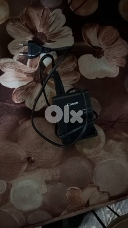 Canon Camera 1300D used like new 2