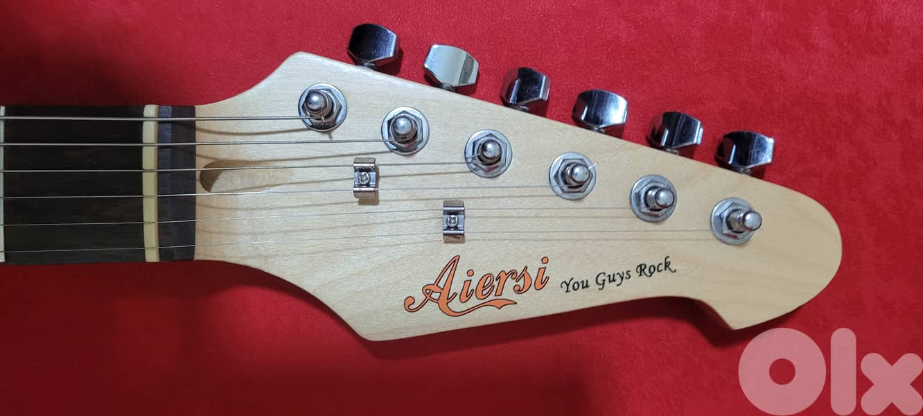 Aiersi Black Lightning Strat Electric Guitar 1