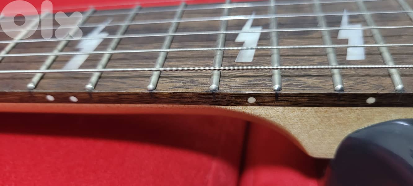 Aiersi Black Lightning Strat Electric Guitar 2