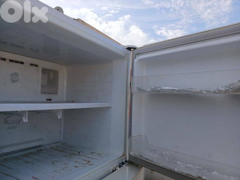 براد للبيع سعر ٣٠٠$ 1