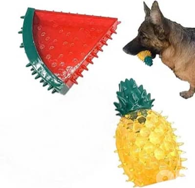 لعبتين للمضغ تصدر صوت صفير