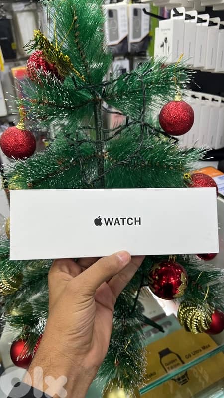 apple watch SE  3rd generation star light new 2