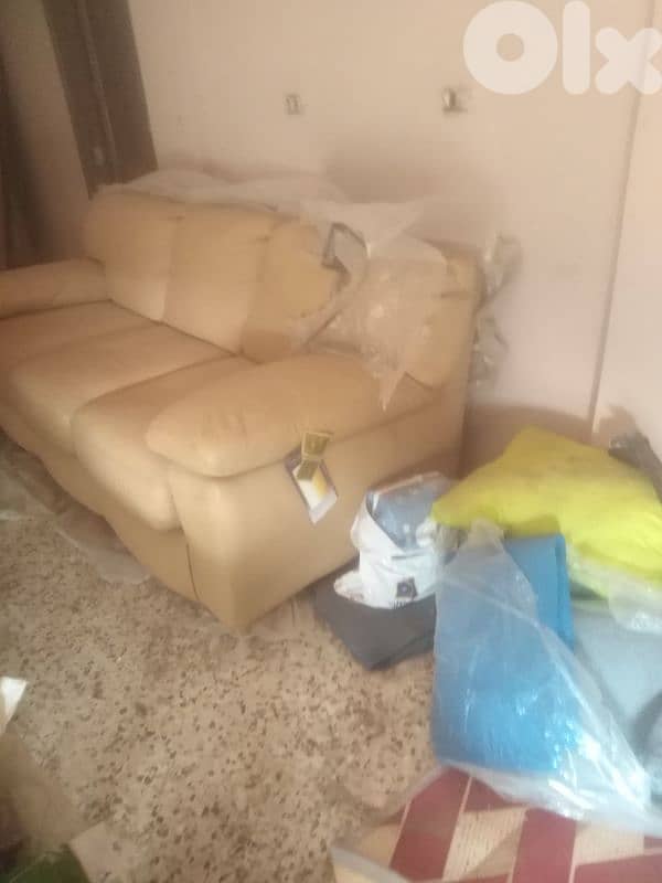 leather saloon صالون جلد 1