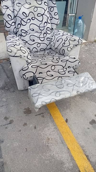 كرسي إيطالي شبه