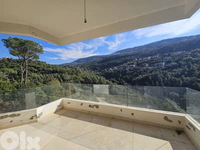 Apartment with Garden in Baabdat Sfaile