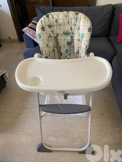 Kids feeding table for sale