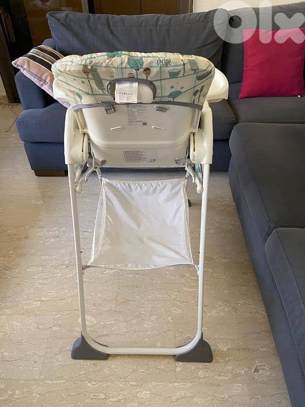 Kids feeding table for sale 1