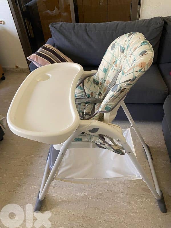 Kids feeding table for sale 2