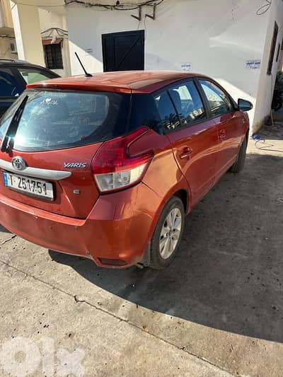 تويوتا ياريس 2015