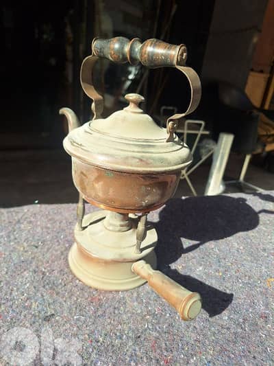 ابريق نحاس احمر انتيك