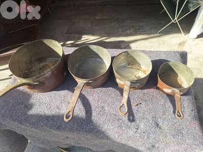 مجموعة مقالي للطهي نحال احمر صنع الماني القديم