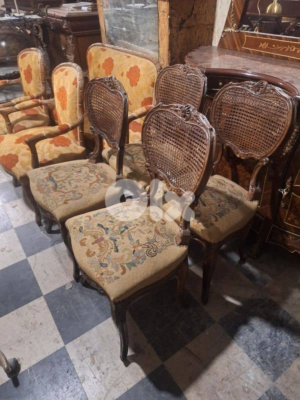 كراسي اوبيسون فرنسي عدد٤ مميز خشب جوز فرنسي 1