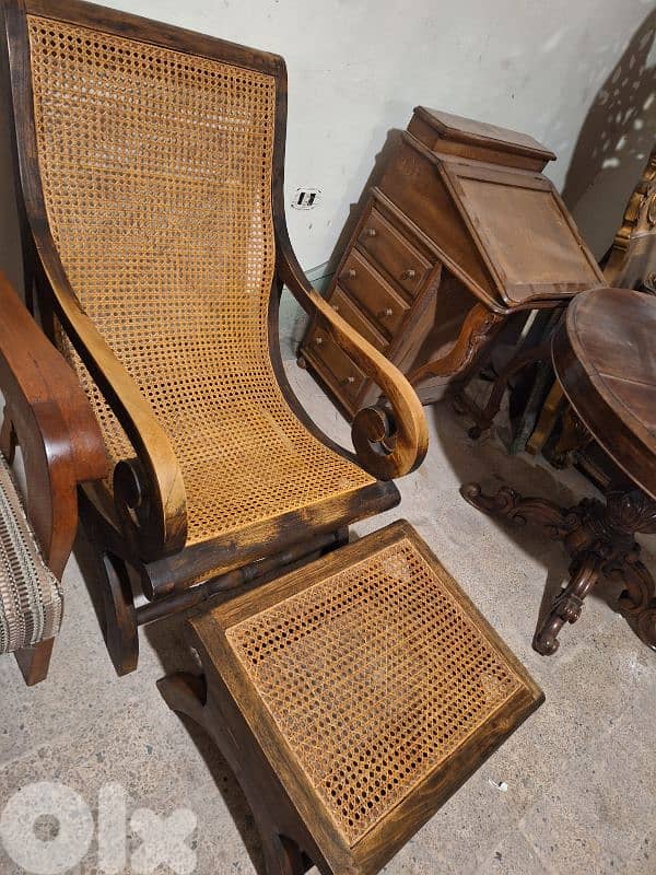 كرسي شازلونغ مع بنكات تقشيش يدوي انتيك مصنوعة من خشب الجوز مسيف صافي 1