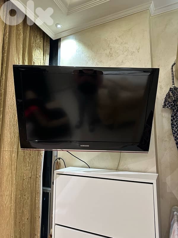Tv Samsung 40-inch 1