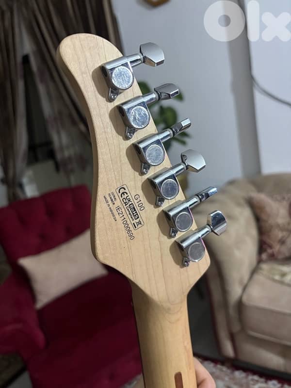 Cort electric guitar 4