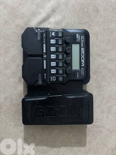 Zoom pedal guitar amp electric