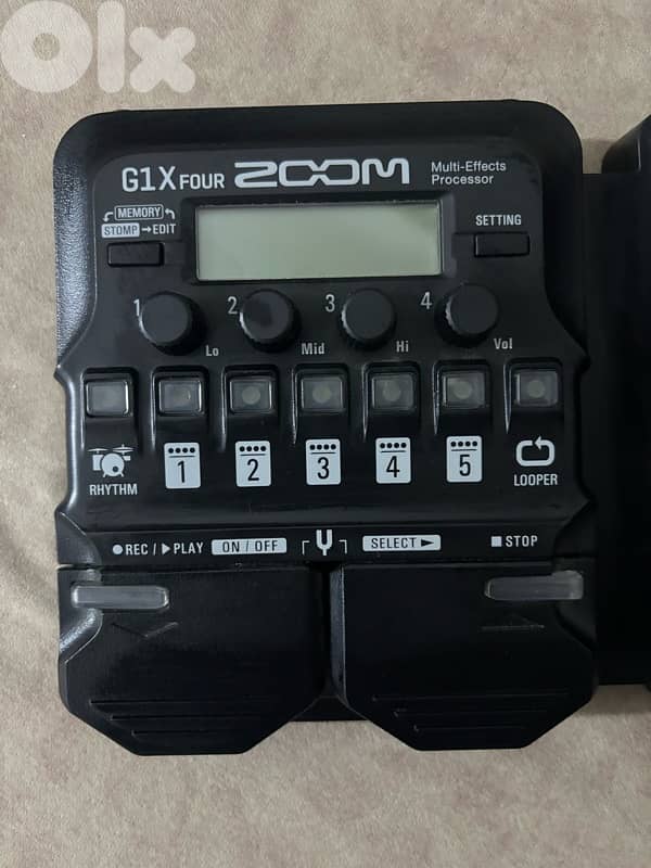 Zoom pedal guitar amp electric 1