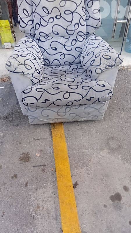 صوفا اوروبي شبه جديد 1