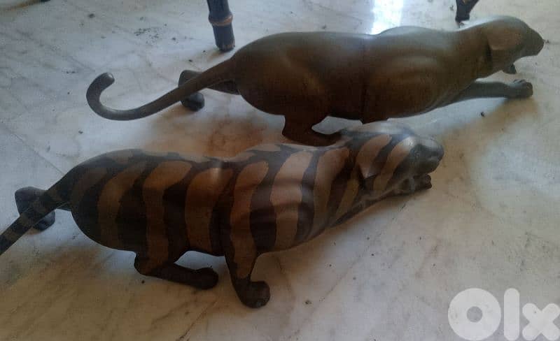 2tigers+ 1 eagle brass. 1