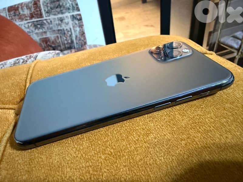 Iphone 11 pro 256 black like new 6
